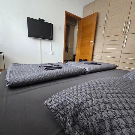 Square Center Apartamento *